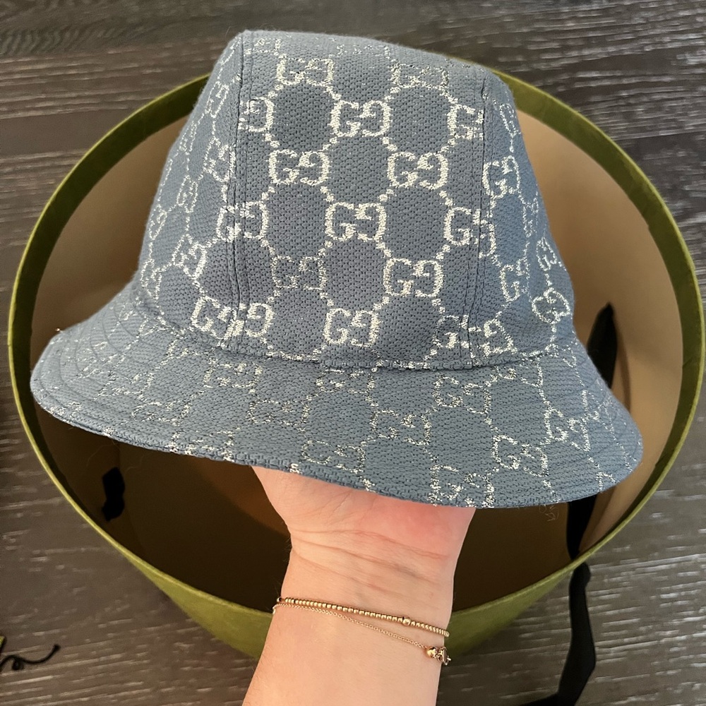Gucci bucket hat